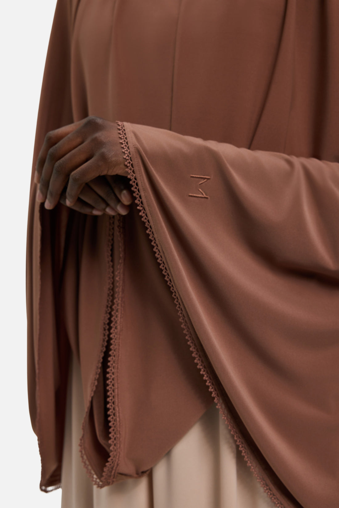 De Picot Edge Khimar | Gebrande Walnoot