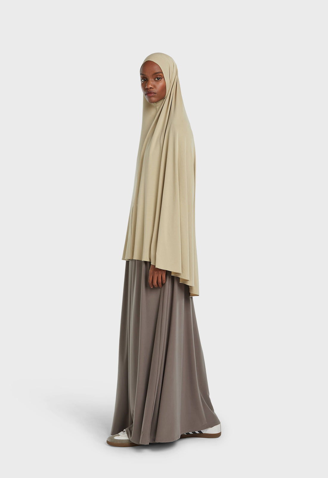 Ademende Khimar | Donker mos
