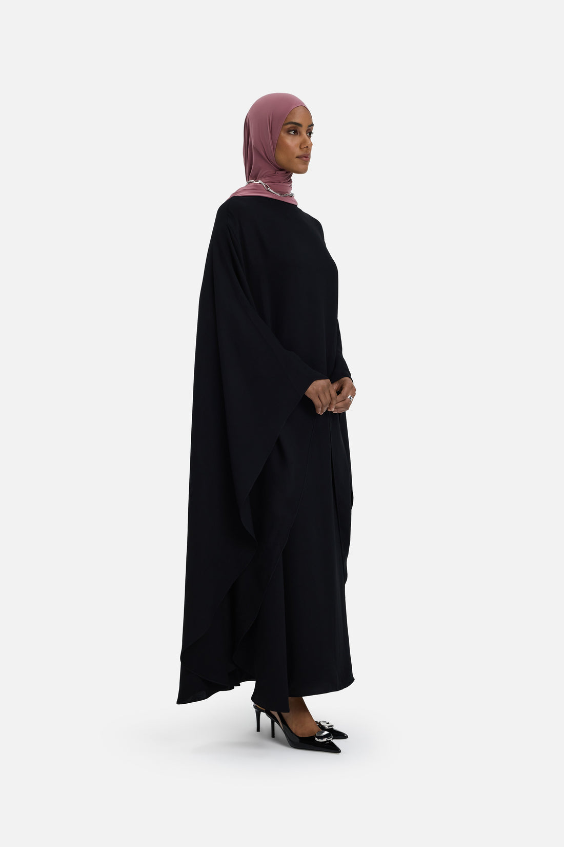 Gelaagde cape met gewaad | Zwart