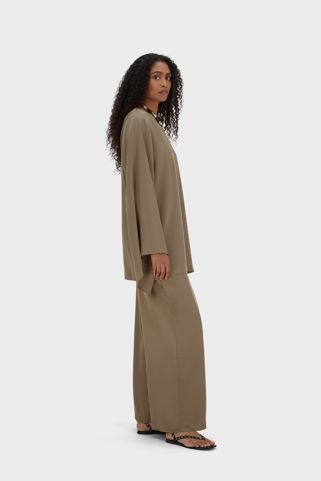 Satijnen cape top | Taupe
